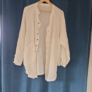 NWOT NATURAL LIFE White Button Down Shirt